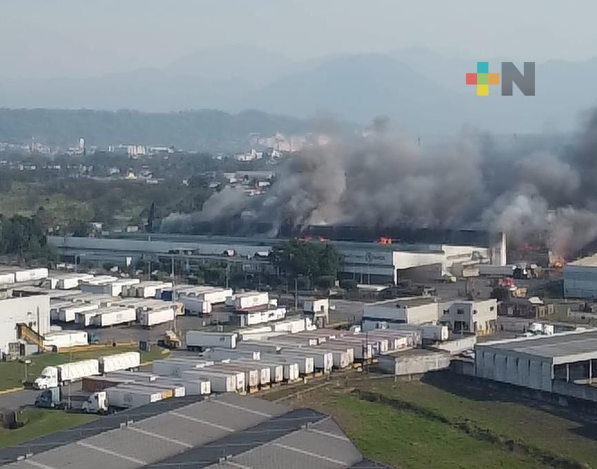 Incendio en Paper Empaques de Ixtaczoquitlán controlado en 90% y liquidado al 70%