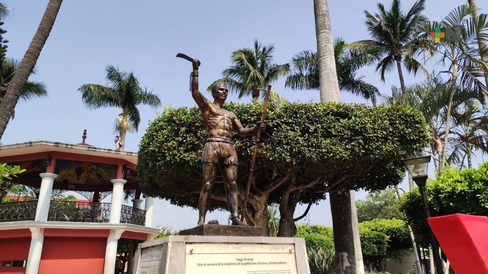 Colocan letreros con información histórica en Yanga