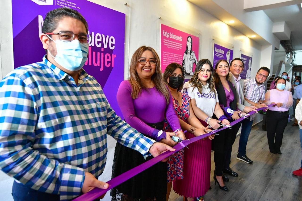 Inauguran exposición gráfica “Nos mueve ser mujer” en el OPLE Veracruz