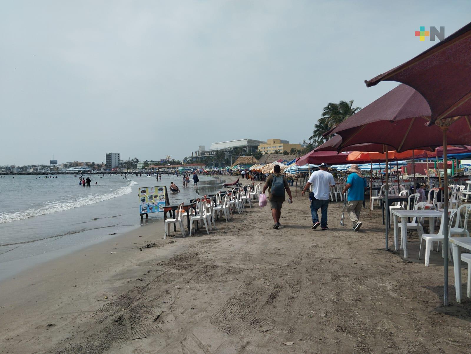 Inicia llegada de turismo a playas del municipio de Veracruz