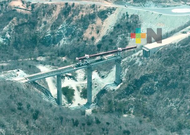 Presidente supervisa infraestructura en Oaxaca y Guerrero