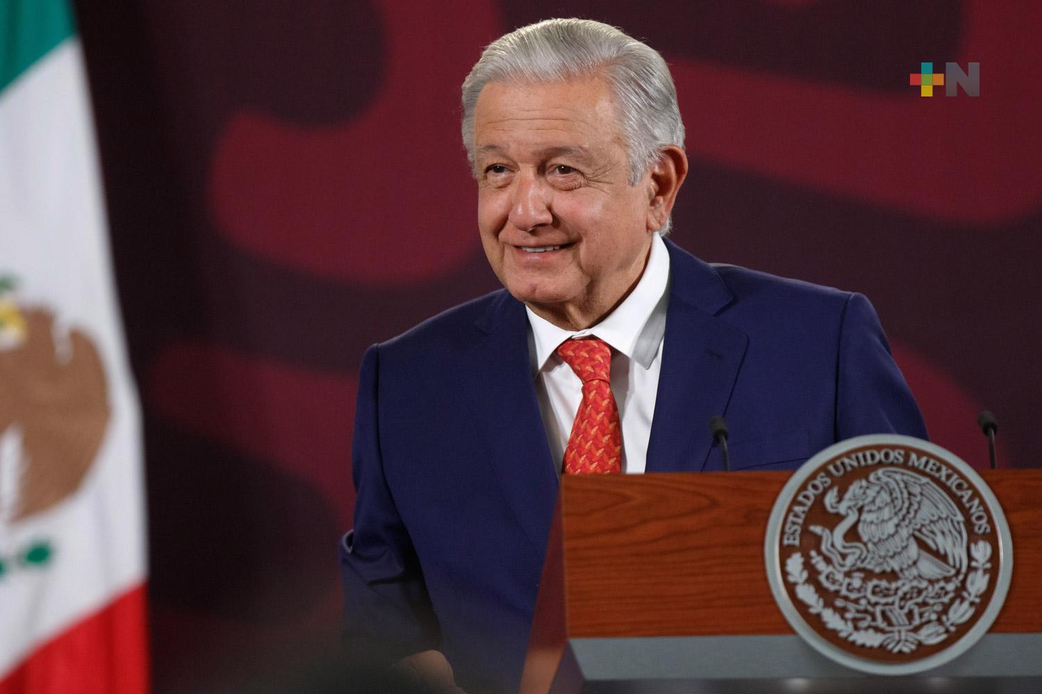 Presidente felicita en su día a las niñas y niños de México