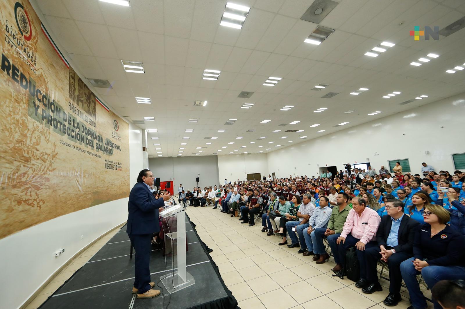 Diputadas, diputados y ponentes analizan iniciativa sobre reducción de jornada laboral