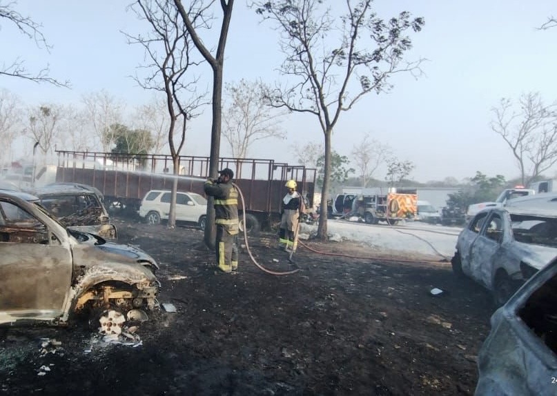 Liquidado incendio de corralón en Emiliano Zapata