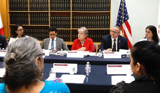 Sostuvo Alicia Bárcena encuentro en Consulado General de México en El Paso, Texas