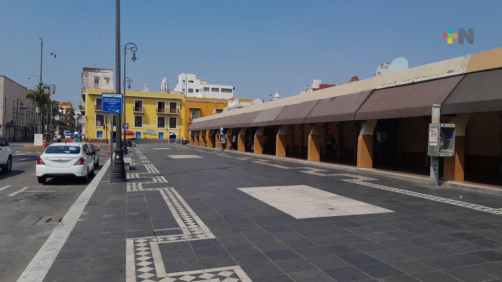 Comerciantes del mercado de artesanías del puerto temen desalojo de sus locales