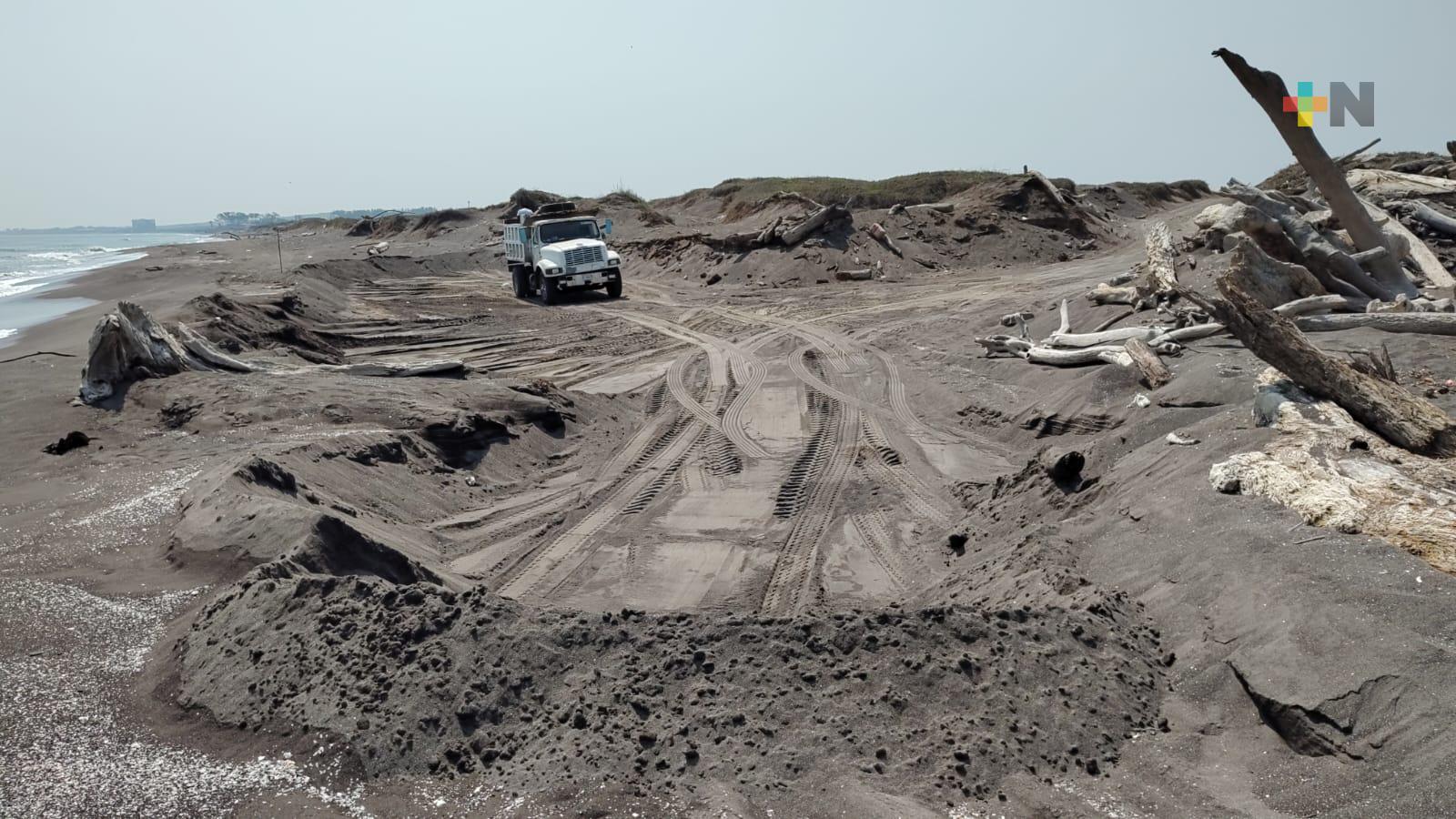Habitantes de Alvarado denuncian saqueo de arena de mar por parte de un empresa