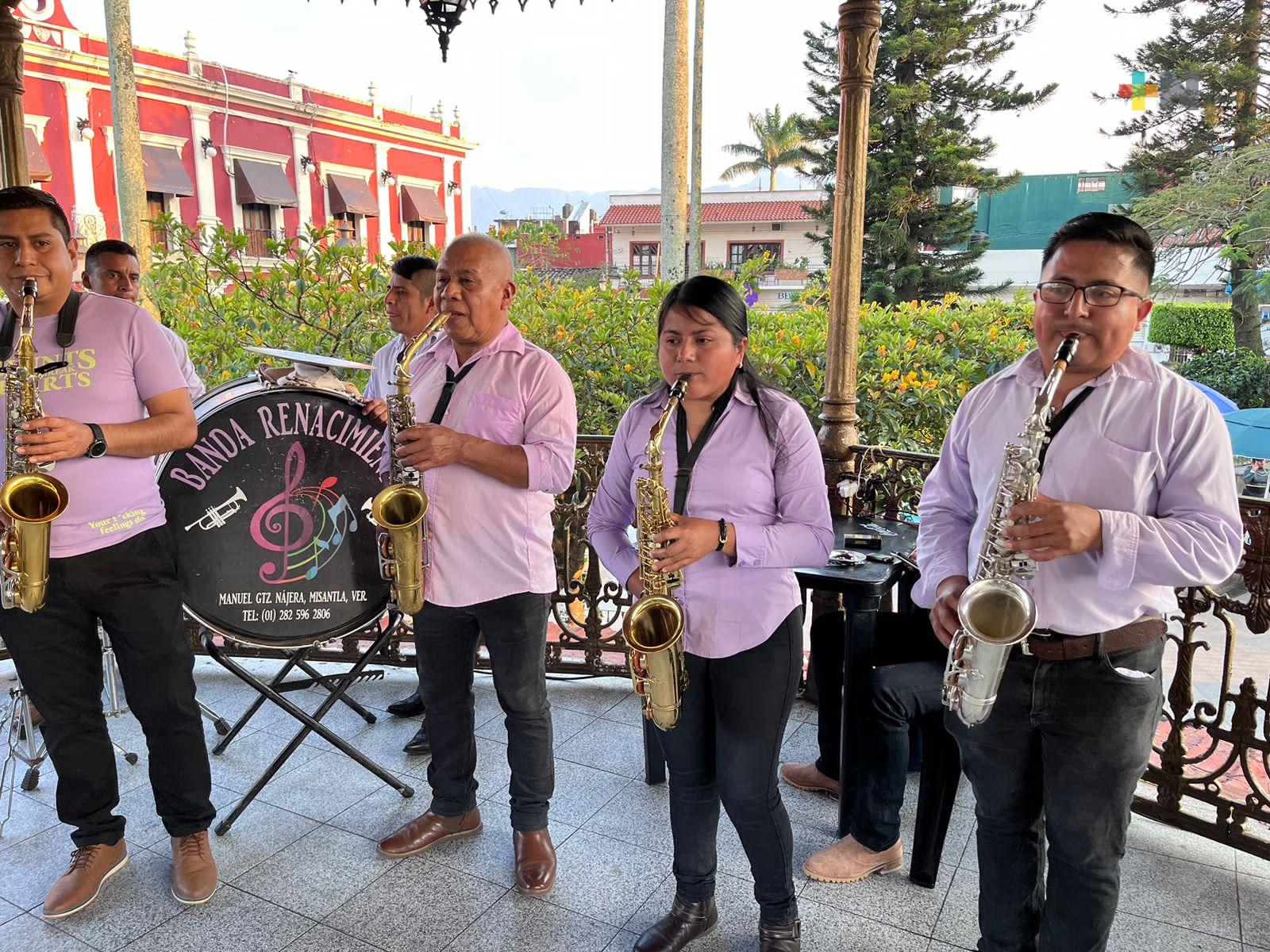 Bandas de viento reviven la tradición misanteca, además de alegrar y divertir a familias