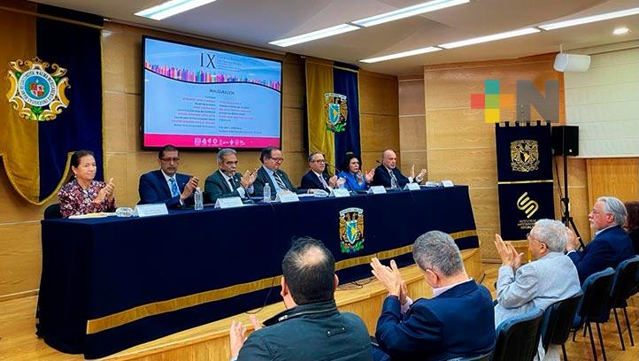 UV contribuye a reflexión sobre ciencias sociales y democracia en la UNAM