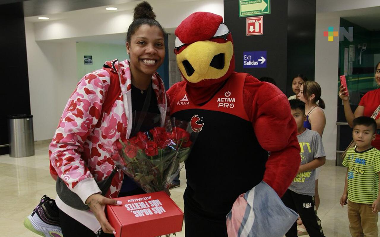 Naomi Davenport refuerza a las Rojas de Veracruz