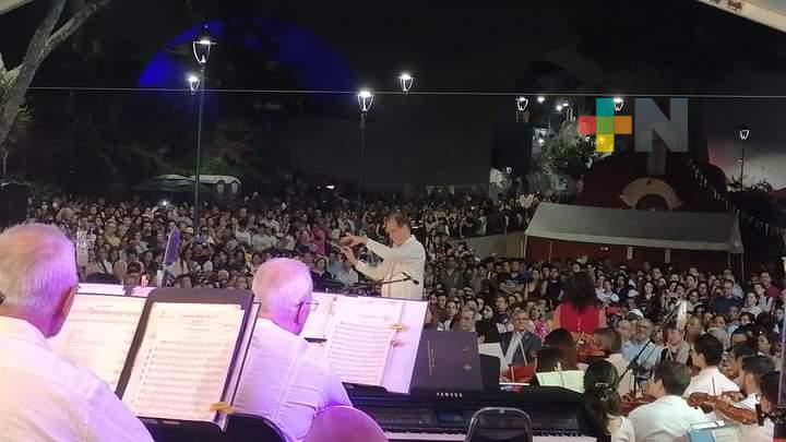 Un éxito el concierto de la Orquesta Sinfónica de Xalapa en Xallitic