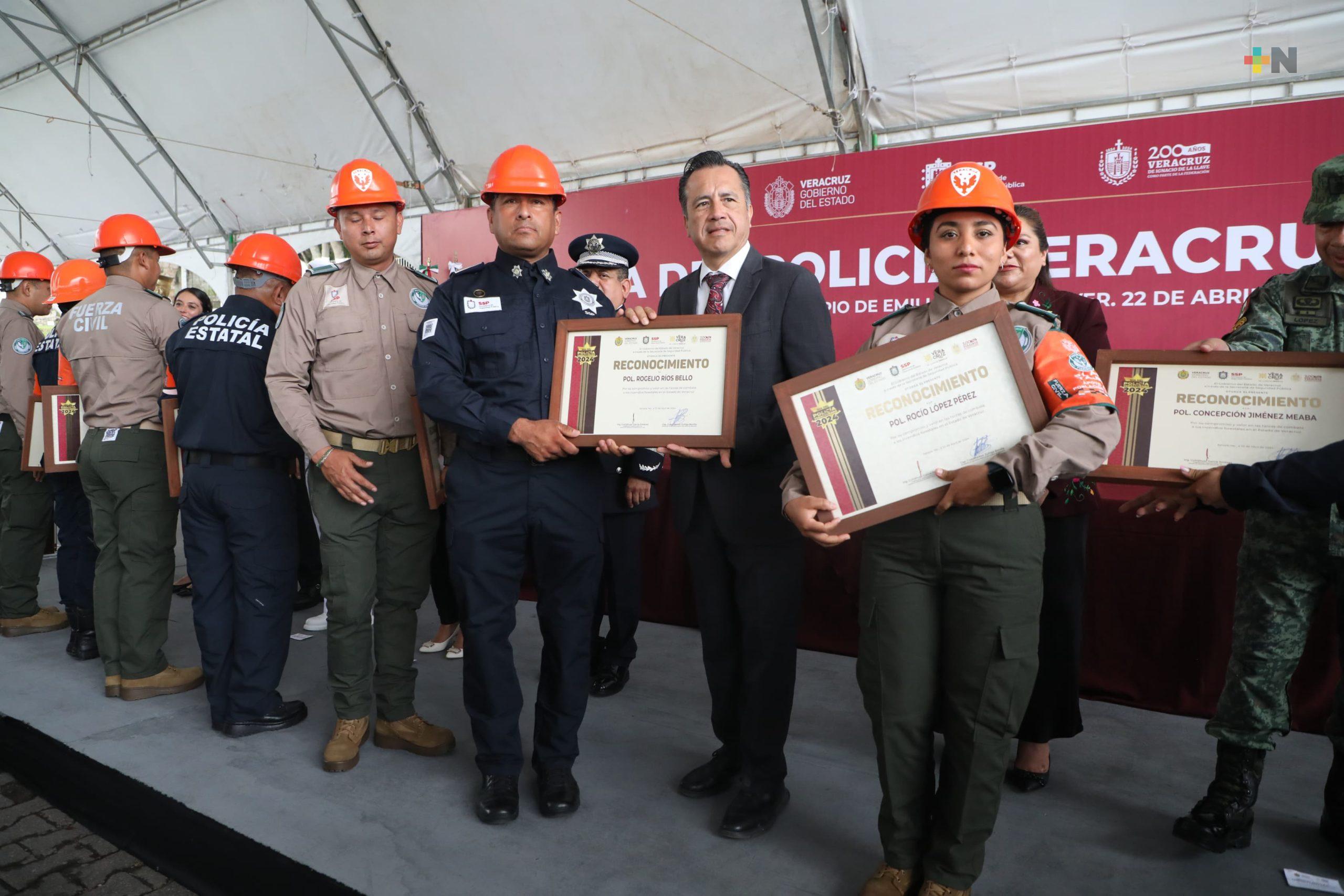 Día del Policía Veracruzano es conmemorado con entrega de reconocimientos