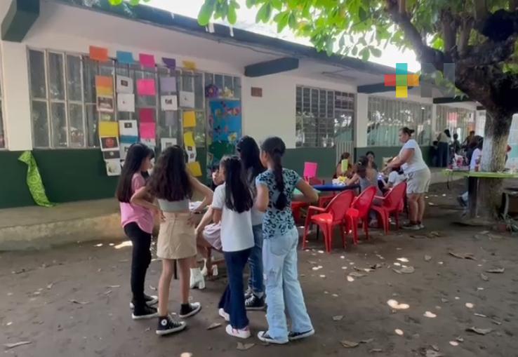 Escuelas primarias inician festejos por el Día del Niño en Martínez de la Torre