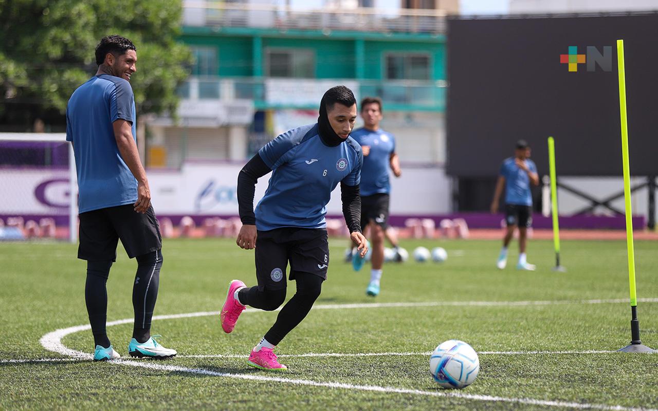 Racing FC Porto Palmeiras listo para recibir a Querétaro