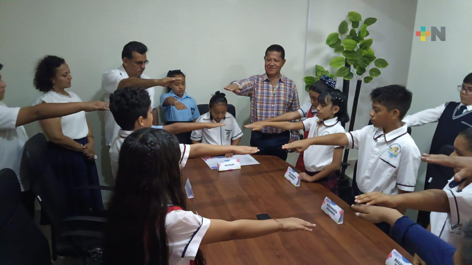 Toman protesta al cabildo infantil por el Día del Niño