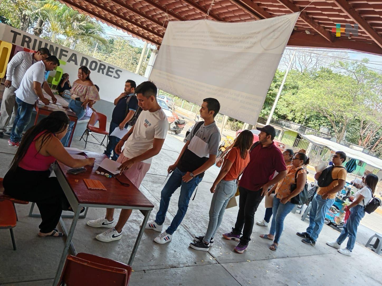 Cerca de 5 mil aspirantes a Supervisores y Capacitadores Asistentes Locales aplican el examen del OPLE Veracruz