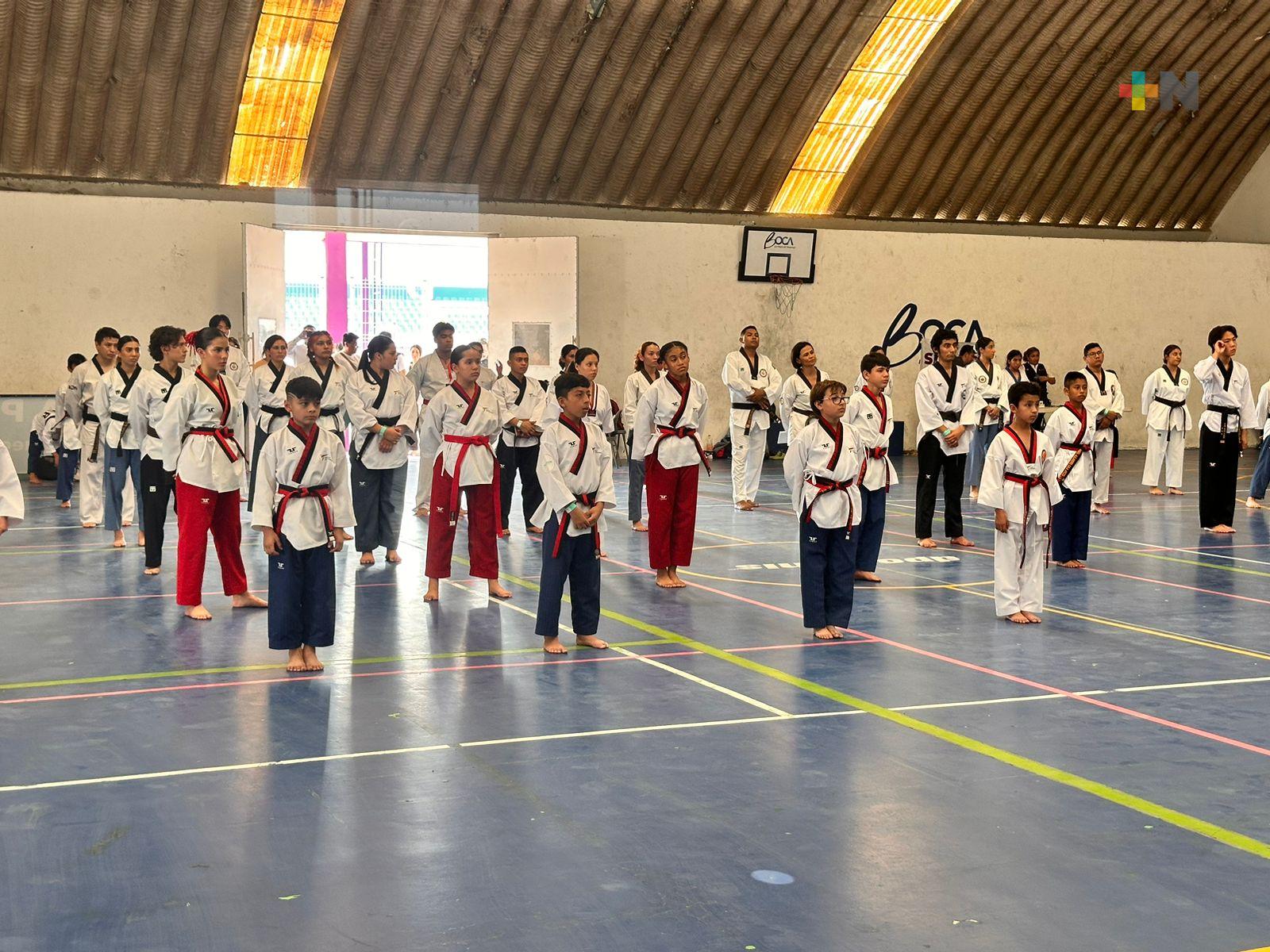 Brinda KIDO Taekwondo «Seminario de Actualización del reglamento mundial de Poomsae”