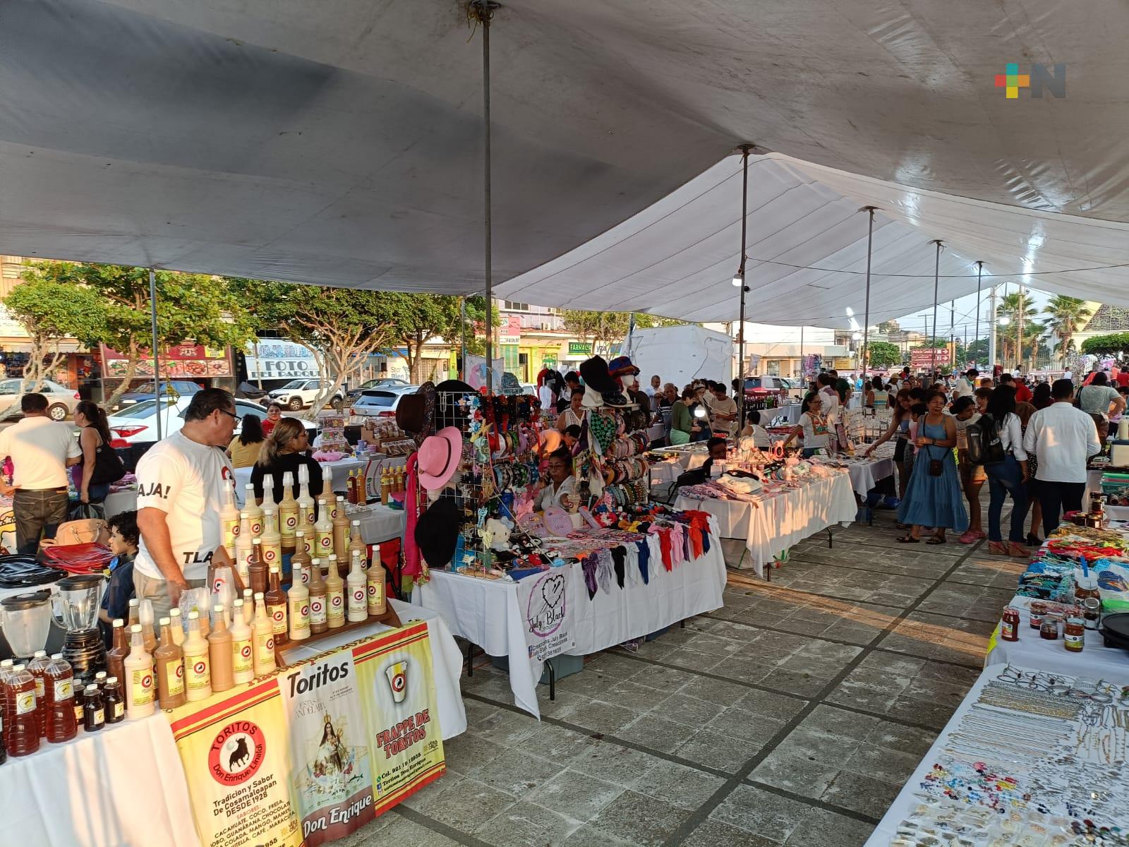 En Coatza realizan Expo Venta Artesanal «Festejando a los Reyes de Hogar»