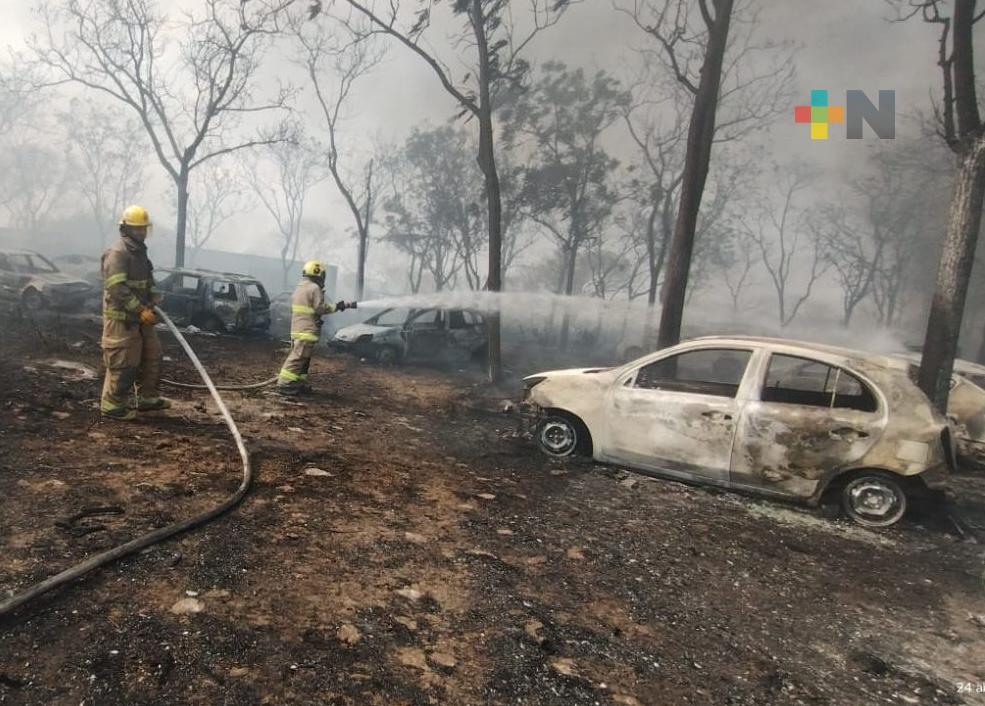 Reportan 80% de control y 60% de liquidación en incendio de corralón en Emiliano Zapata