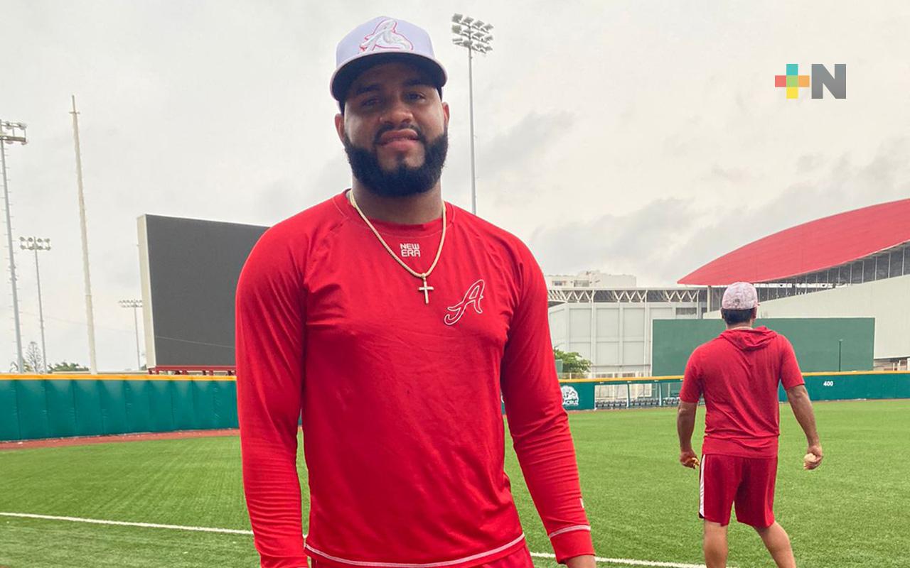 Lanzador dominicano Yennsy Díaz se une a El Águila de Veracruz