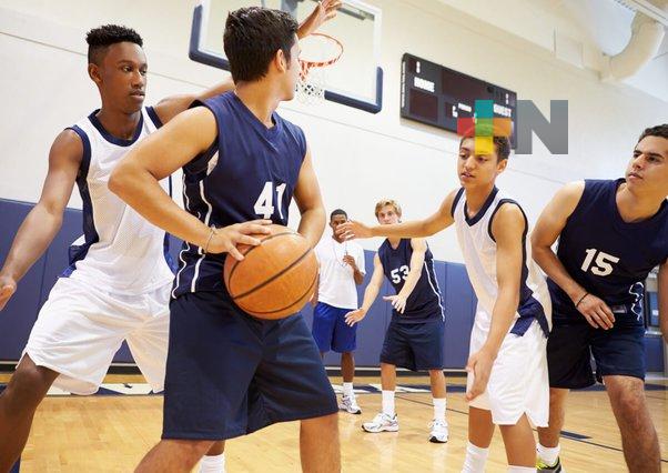 Jugar basquetbol reduce estrés y la ansiedad