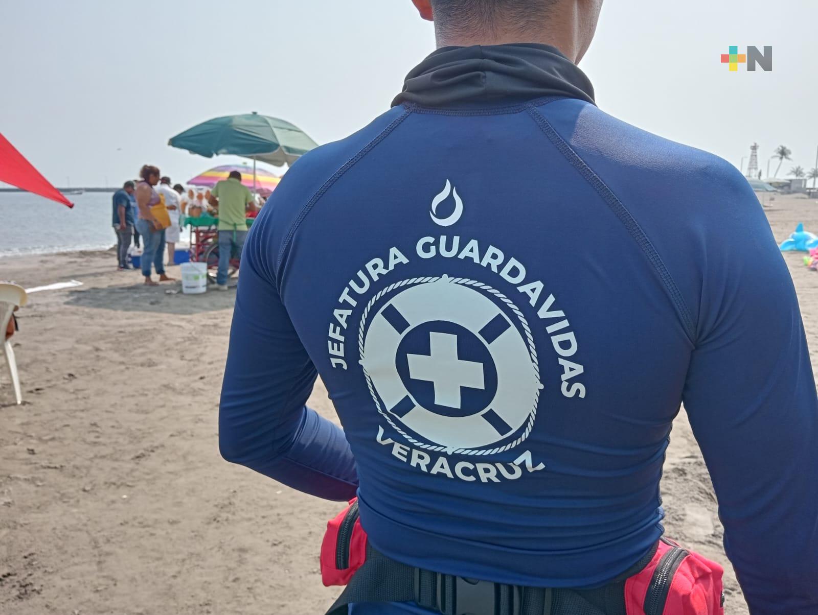 Visitantes han atendido recomendaciones de guardavidas