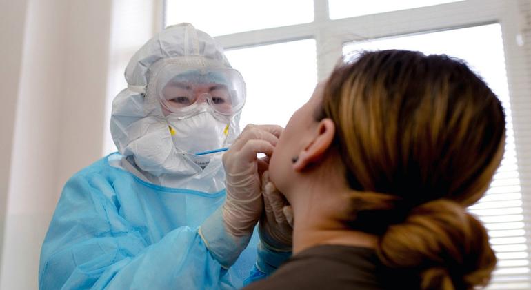 Uso incorrecto de antibióticos contra Covid ha exacerbado resistencia antimicrobiana