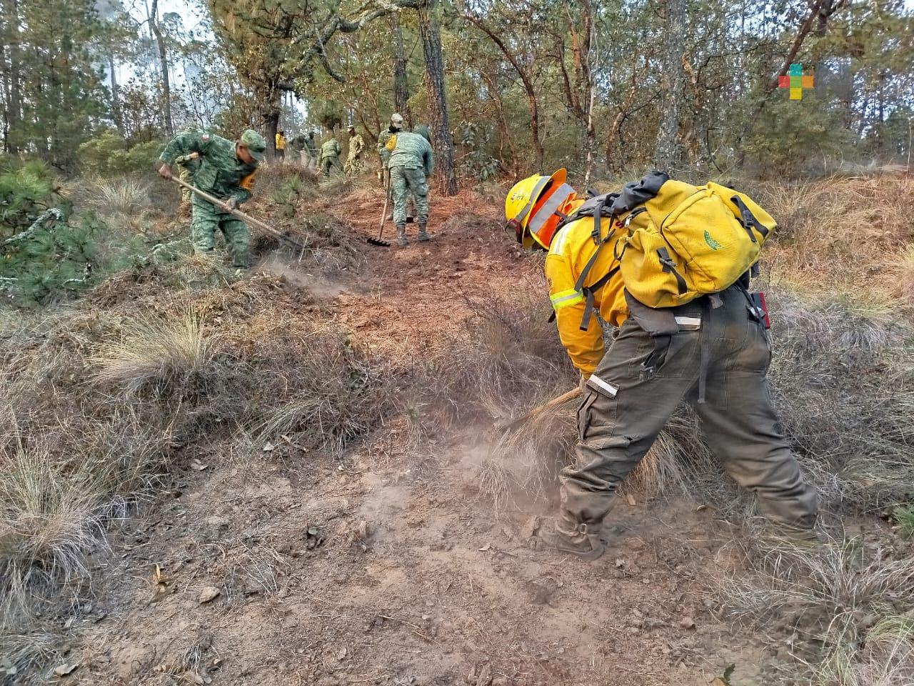 Siguen trabajos de enfriamiento tras incendio ocurrido en La Tepecilera