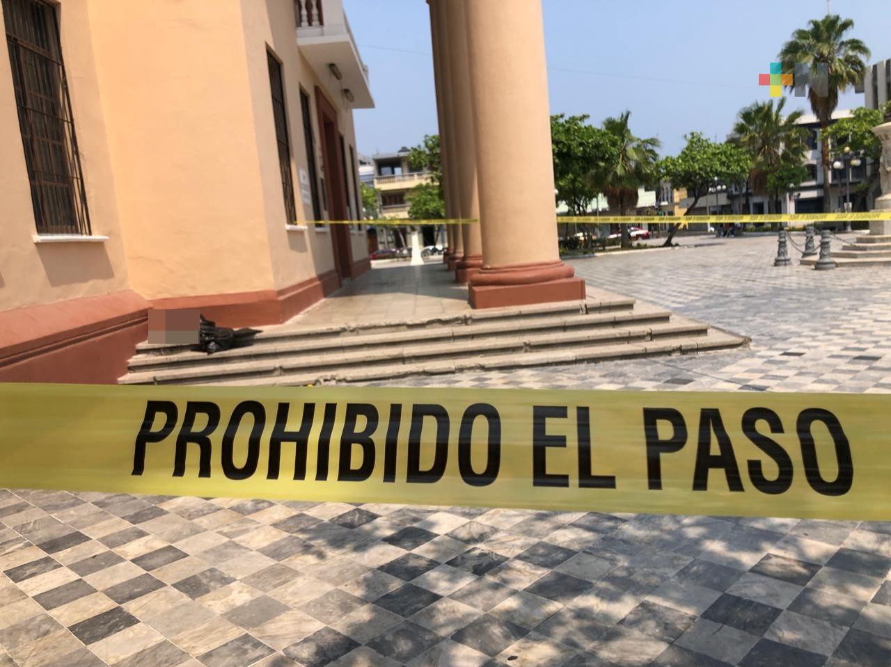 Encuentran sin vida a indigente en centro histórico de Veracruz