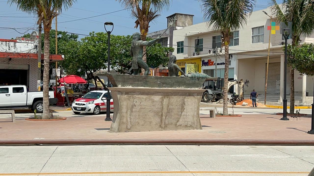 Comerciantes esperan más movimiento económico en zona del monumento al comerciante