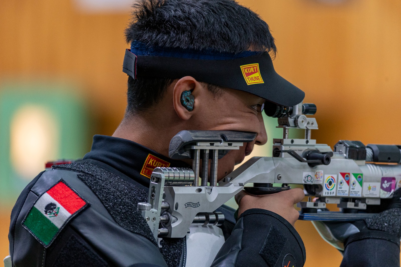Tiro deportivo mexicano disputa en Brasil último selectivo a París 2024 en rifle y pistola