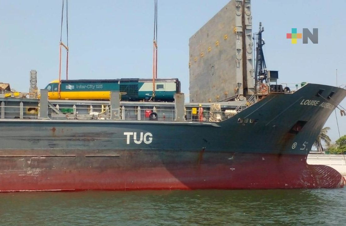 Llegan vagones para Tren Interoceánico  al puerto de Coatzacoalcos