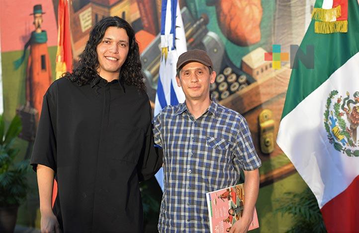 UV entregó premios “Emilio Carballido” y “Sergio Galindo” en la FILU