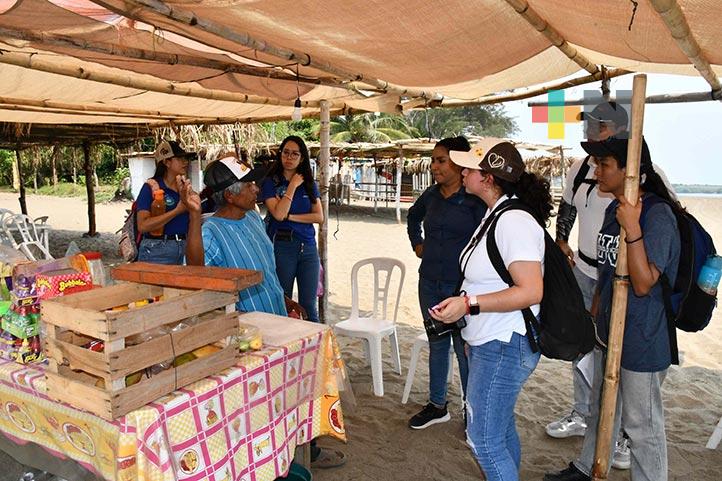 Universitarios asesoran a pobladores de Arroyo de Liza