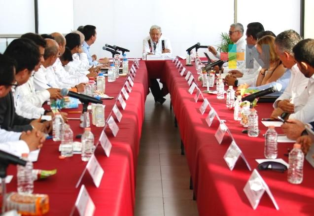 AMLO concluye fin de semana de supervisión del sistema de salud pública