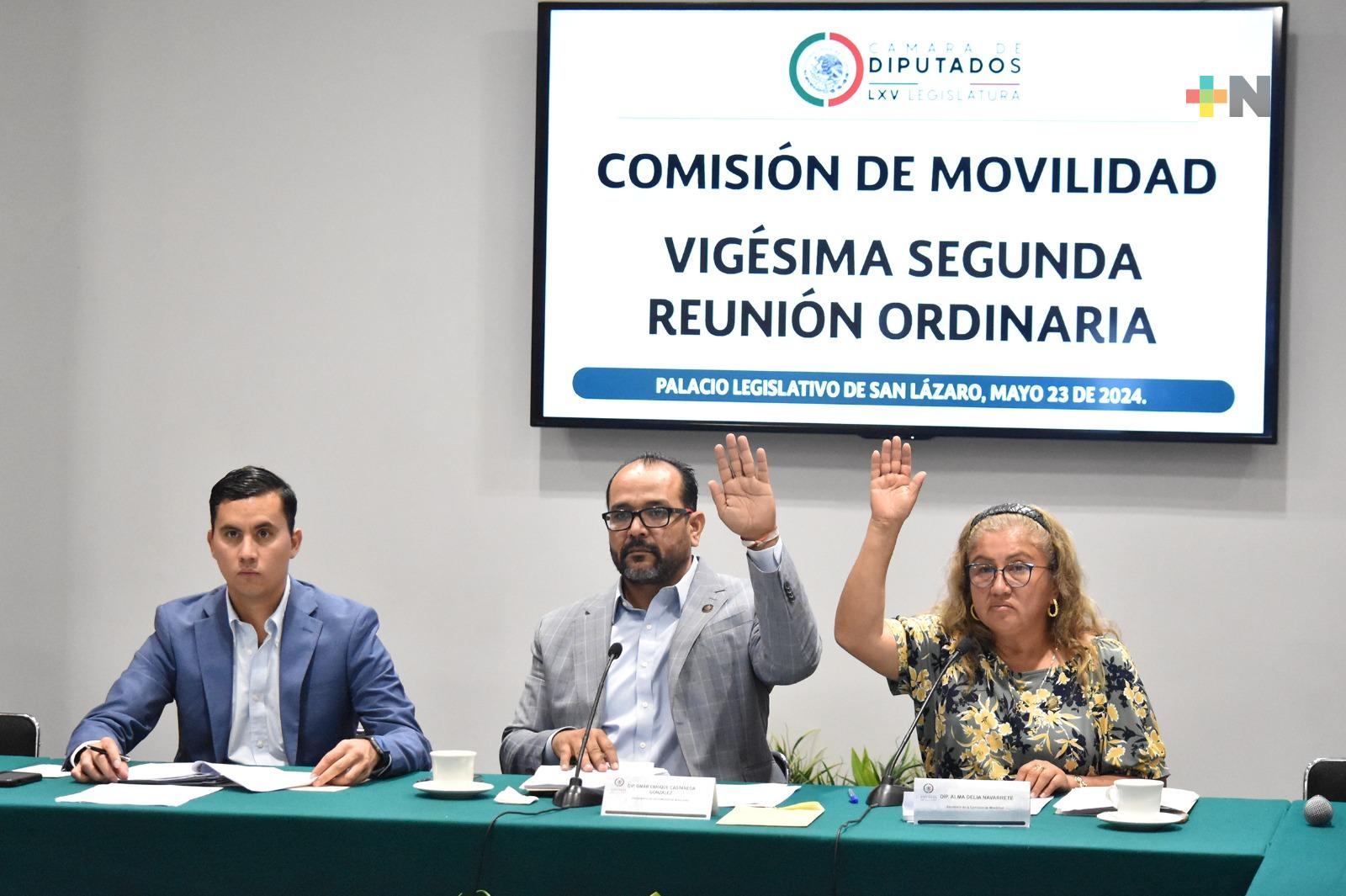 Aprueban en Comisión de Movilidad reforma que promueve energías limpias en transporte público y de carga