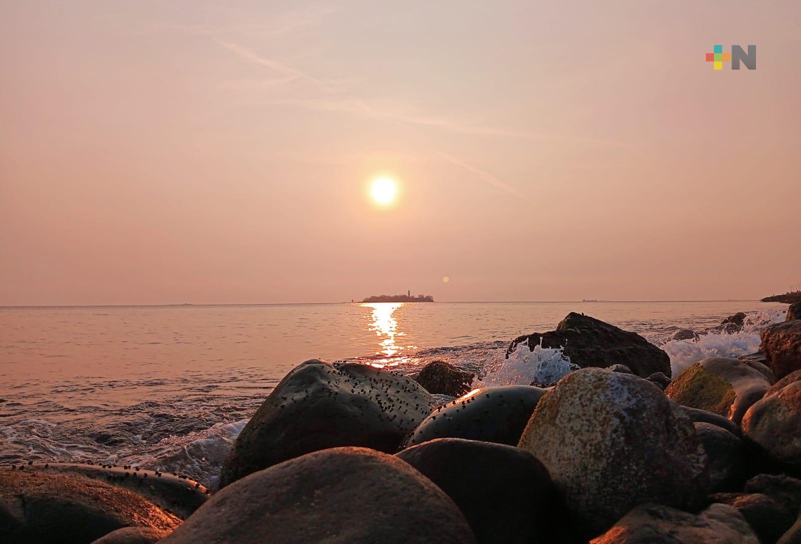 Jueves con intenso calor y surada en la entidad veracruzana