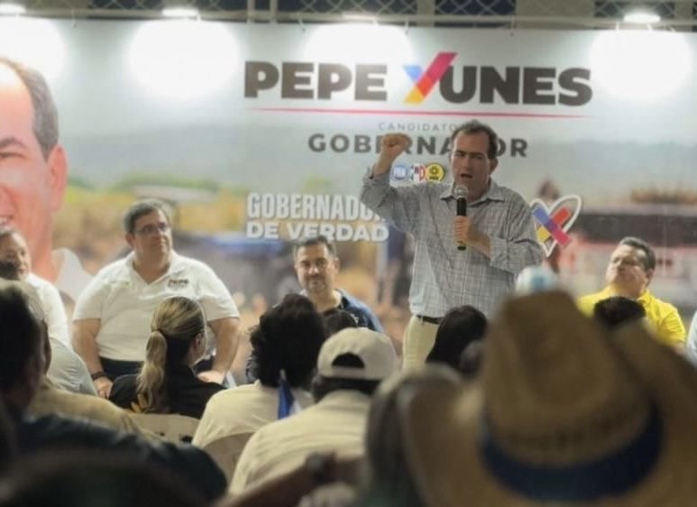 José Francisco Yunes se reunió con integrantes de la Canaco Coatzacoalcos