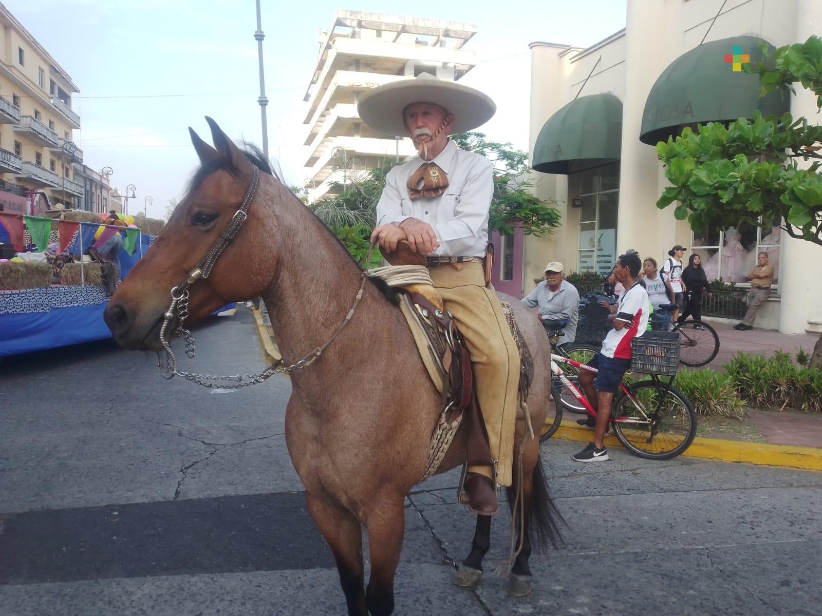 Altas temperaturas repercuten en cuidado de caballos