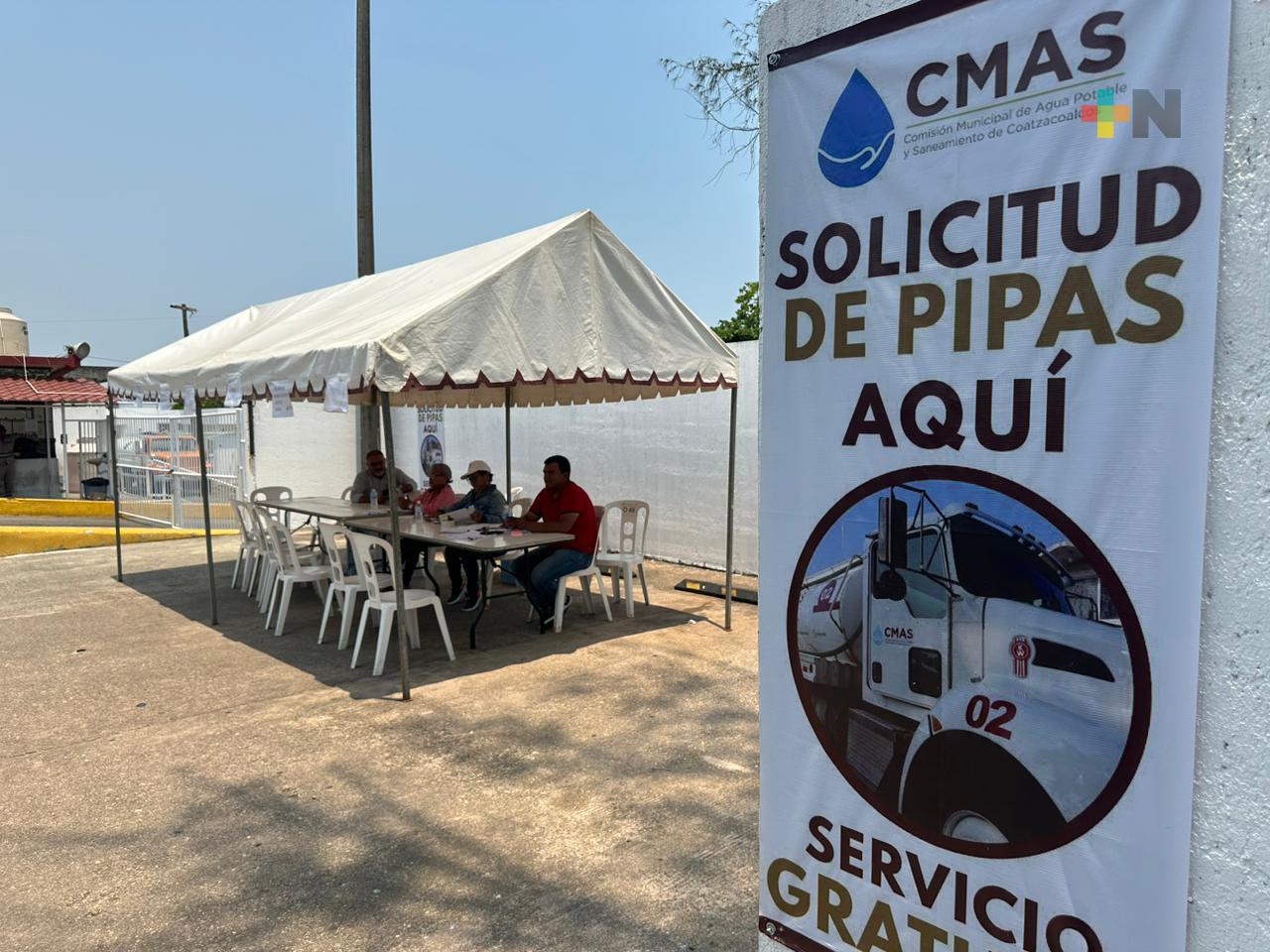 Más sectores reciben agua al conectar tres pozos en Coatza; siguen enviando pipas gratuitas