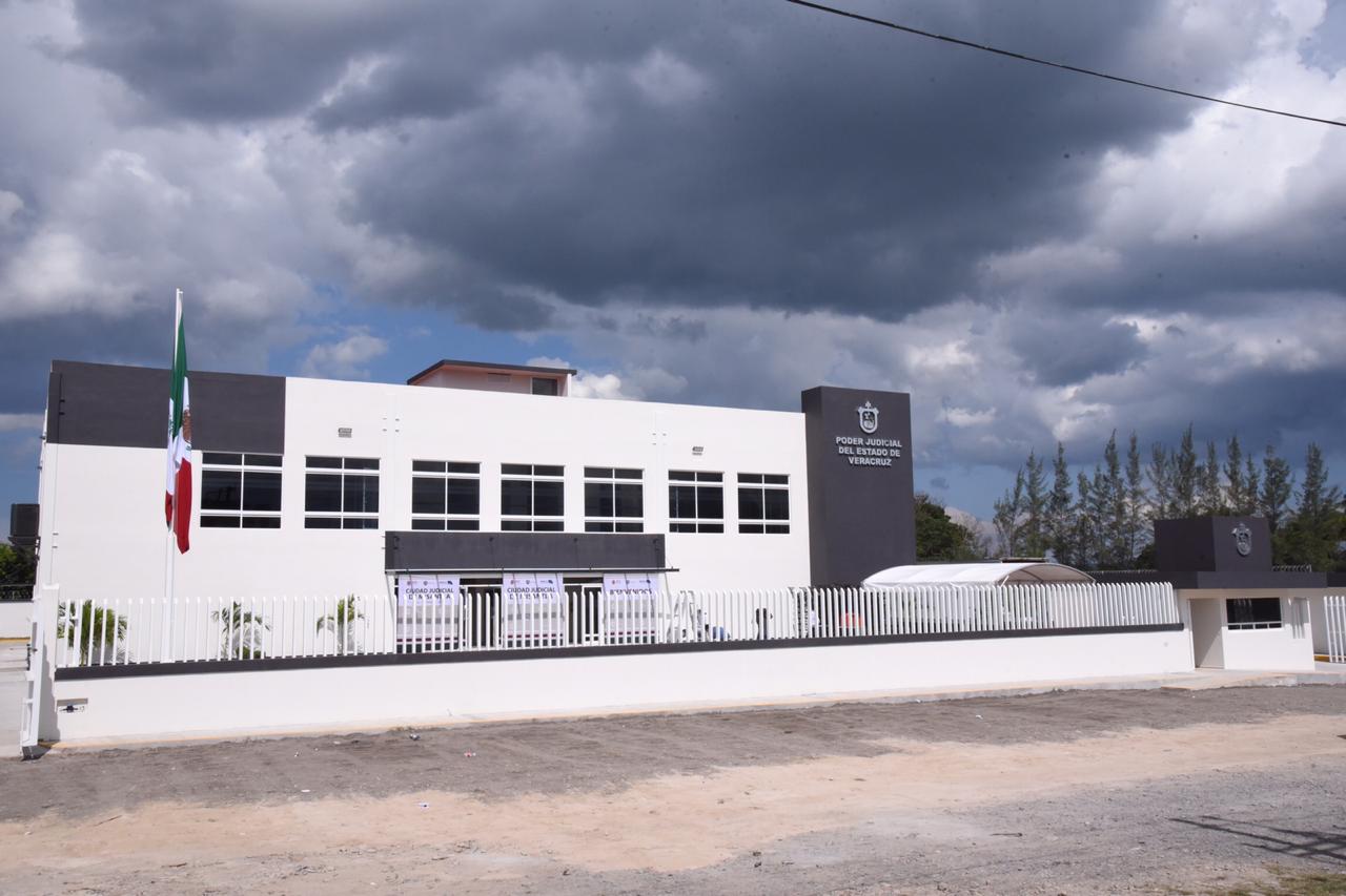 Fallas en servicio de energía eléctrica afecta a ciudad judicial de Misantla