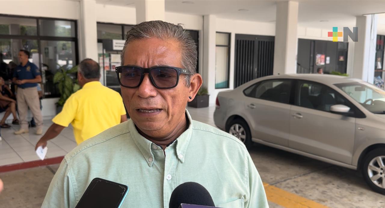 PC y bomberos de Coatzacoalcos trabajan sin problema en sofocar incendios en pastizales