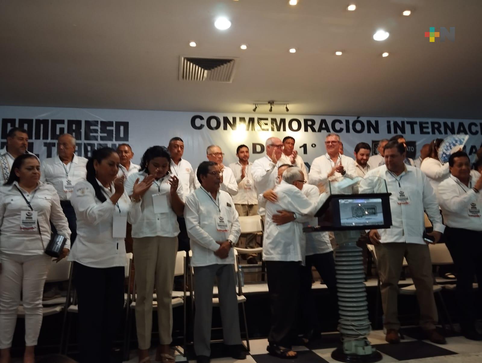 En Veracruz puerto se conmemoró el Día del Trabajo con reunión privada de líderes sindicales
