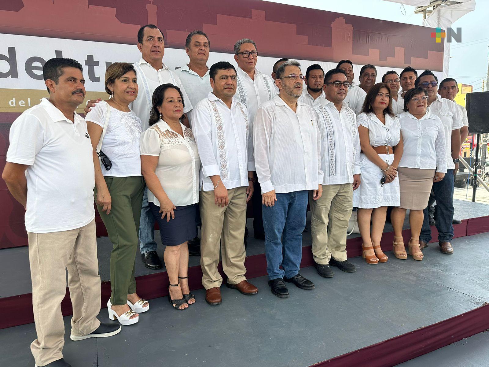 Conmemoran Día del Trabajo en Coatza con ceremonia