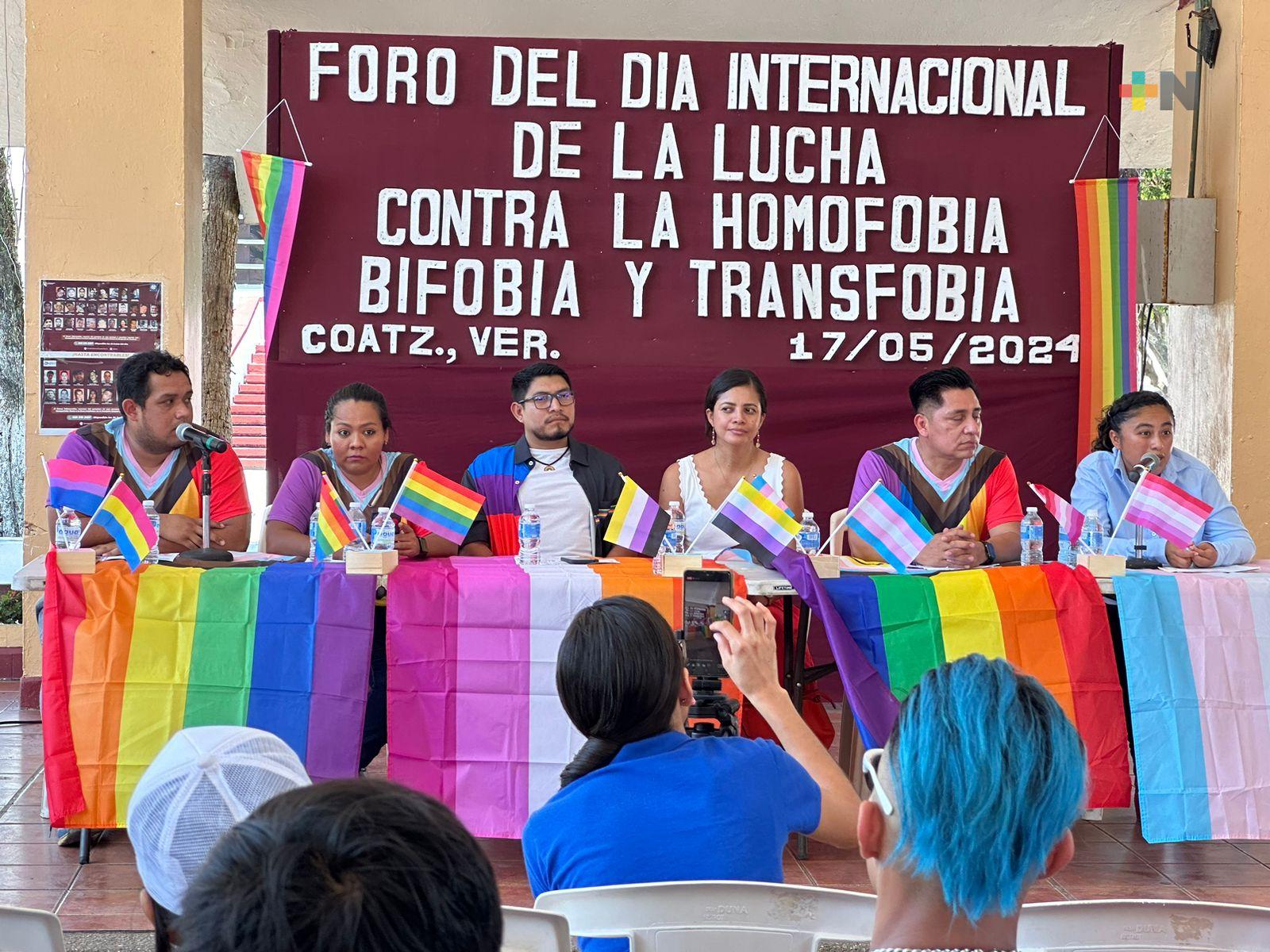 Conmemoran en Coatza Día Internacional de Lucha contra Homofobia, Bifobia y Transfobia