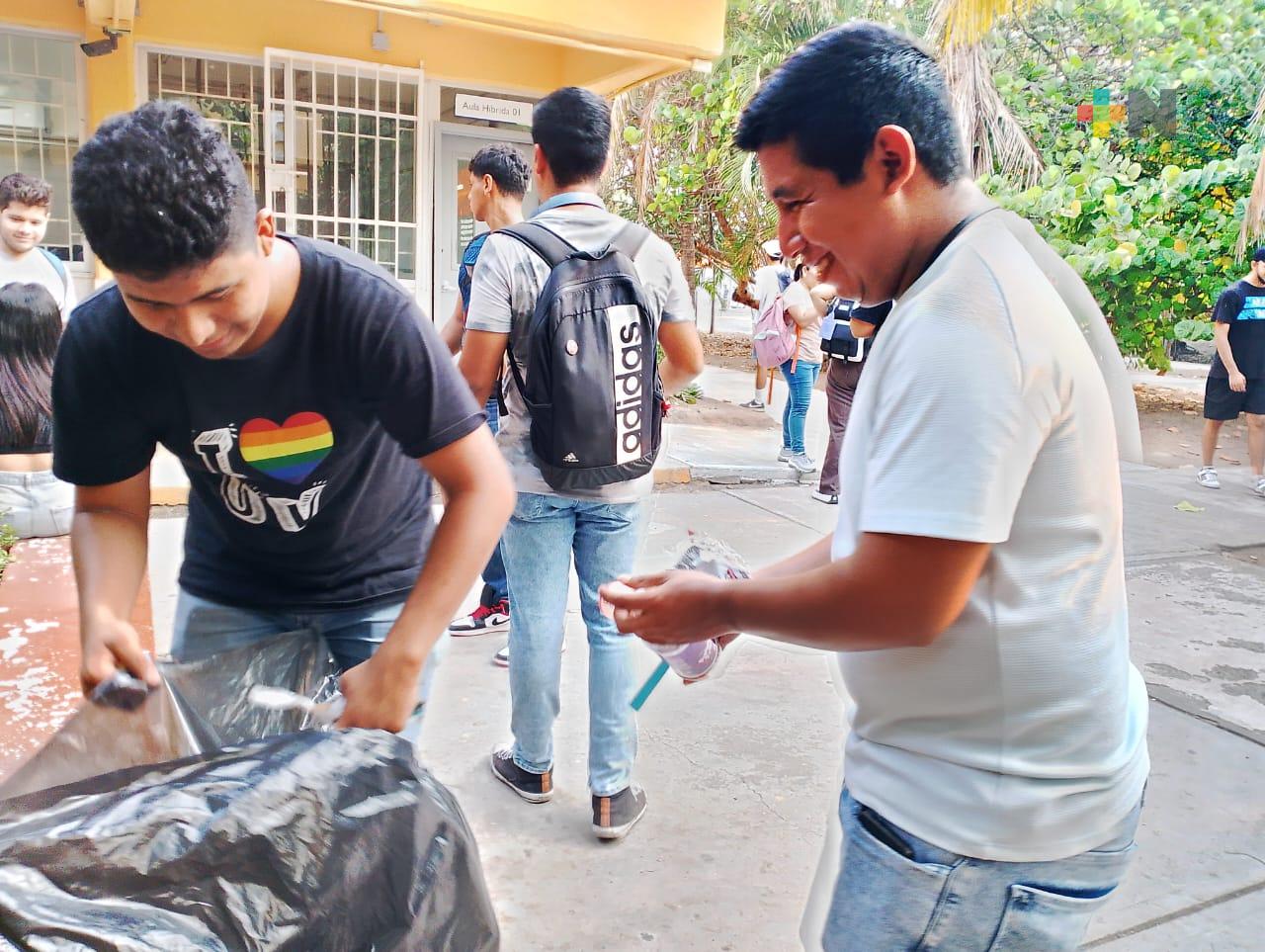 Cada vez más estudiantes de la UV participan en acciones de voluntariado