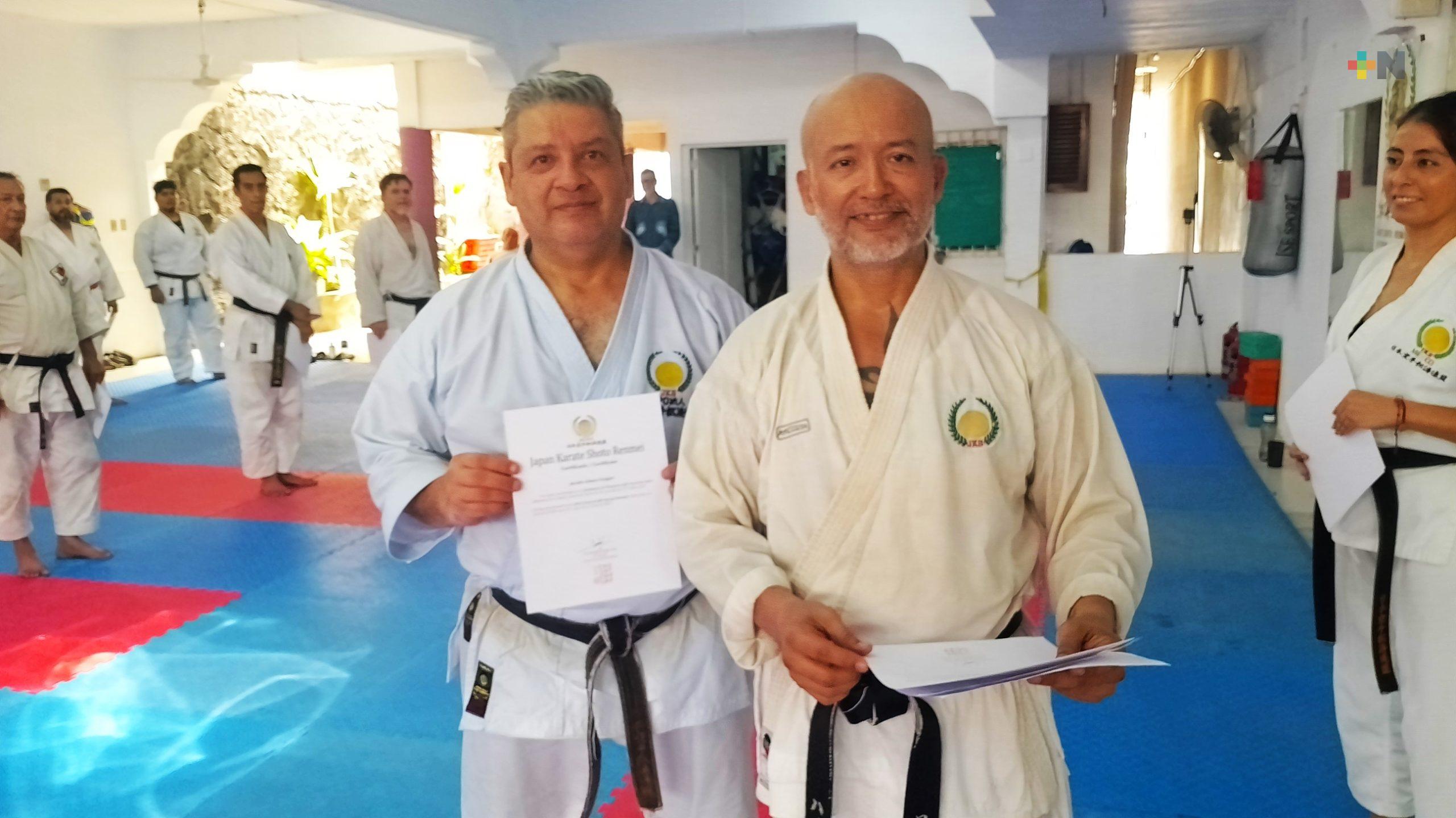 Realizan exitoso seminario de Karate JKS en el puerto