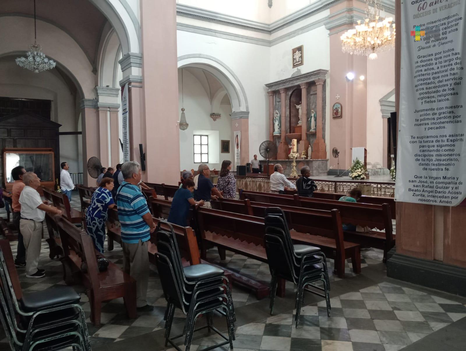 Iglesia católica podría cambiar horarios de misas por época de calor