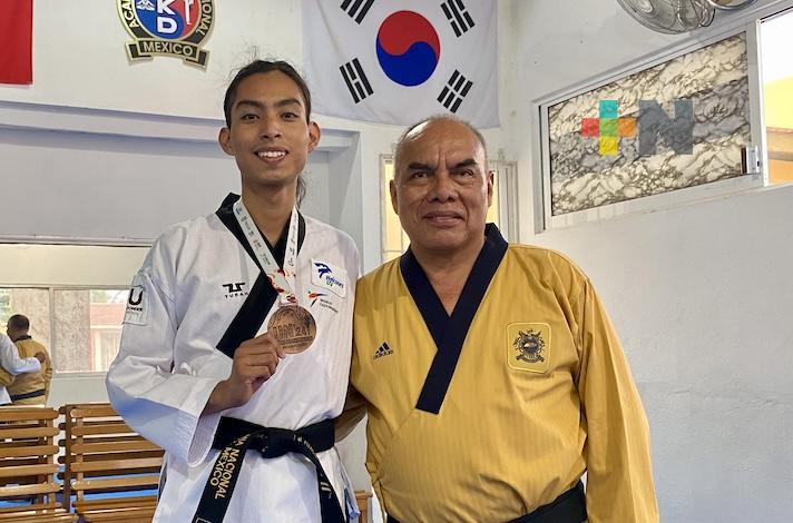 Kevin Pitalúa ganó bronce en taekwondo de Universiada Nacional 2024