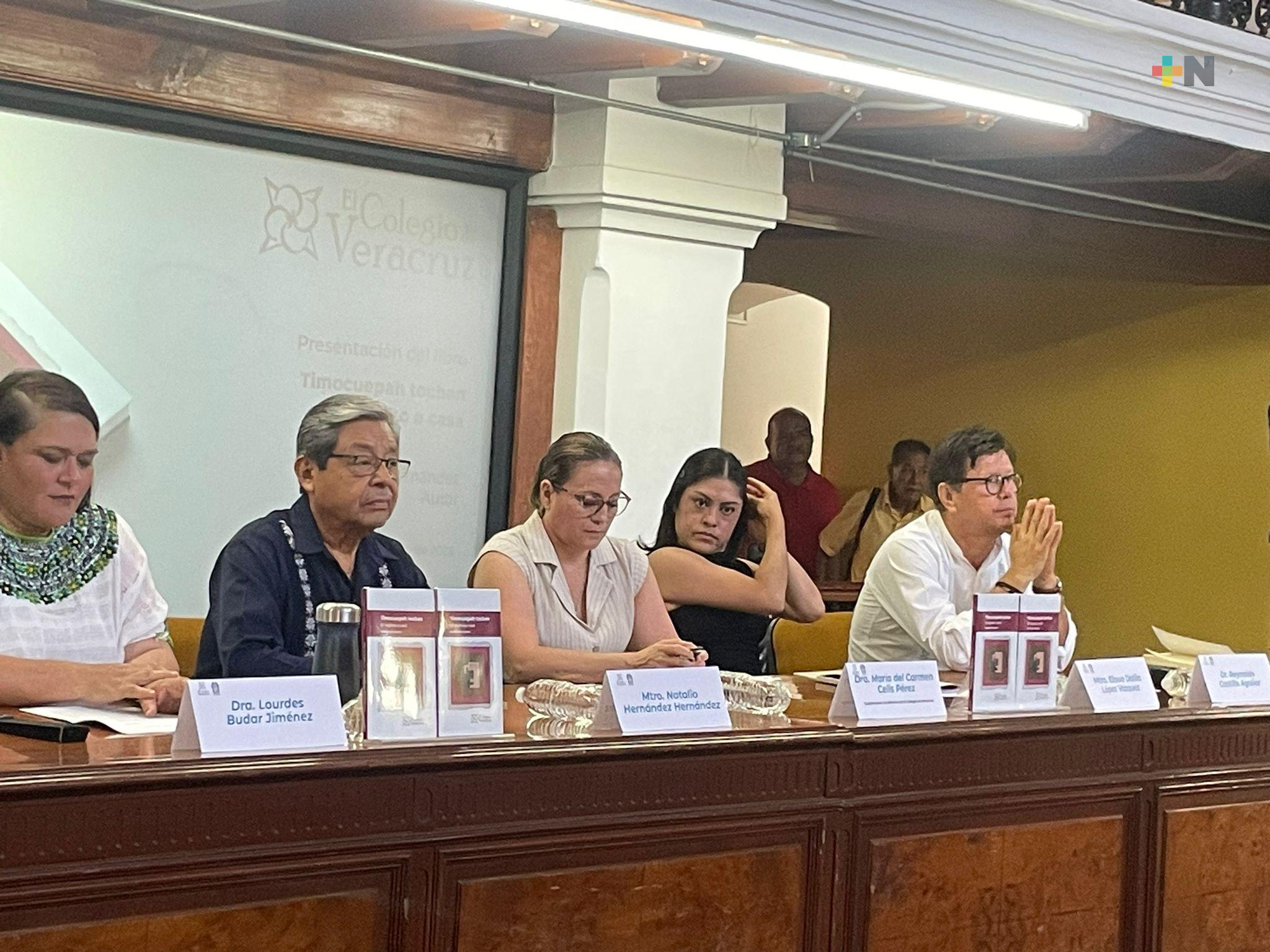 Presentan libro de Natalio Hernández sobre rescate de lenguas indígenas